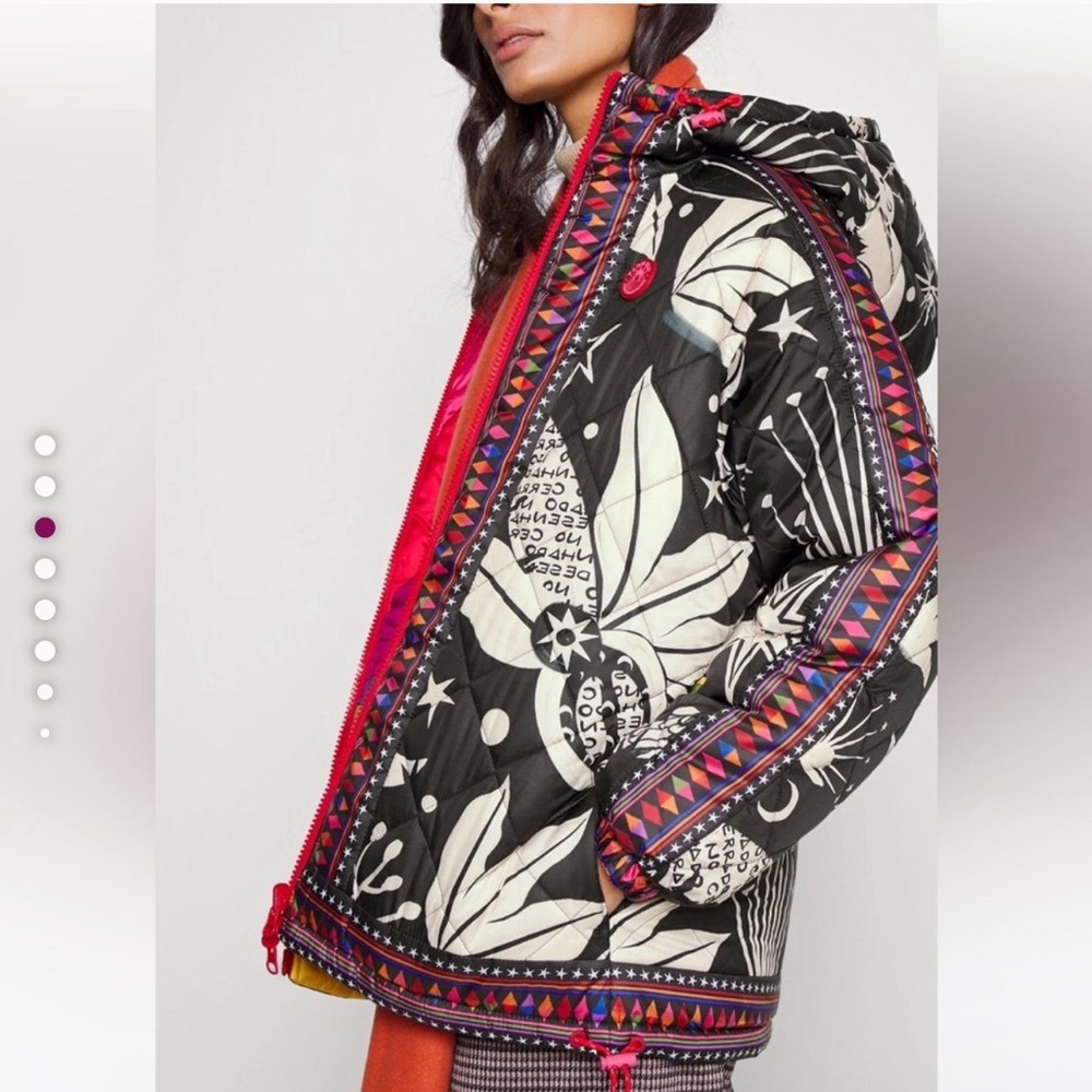 FARM Rio Cerrado Sky Reversible Puffer Jacket Black & White Rainbow M - Picture 2 of 16